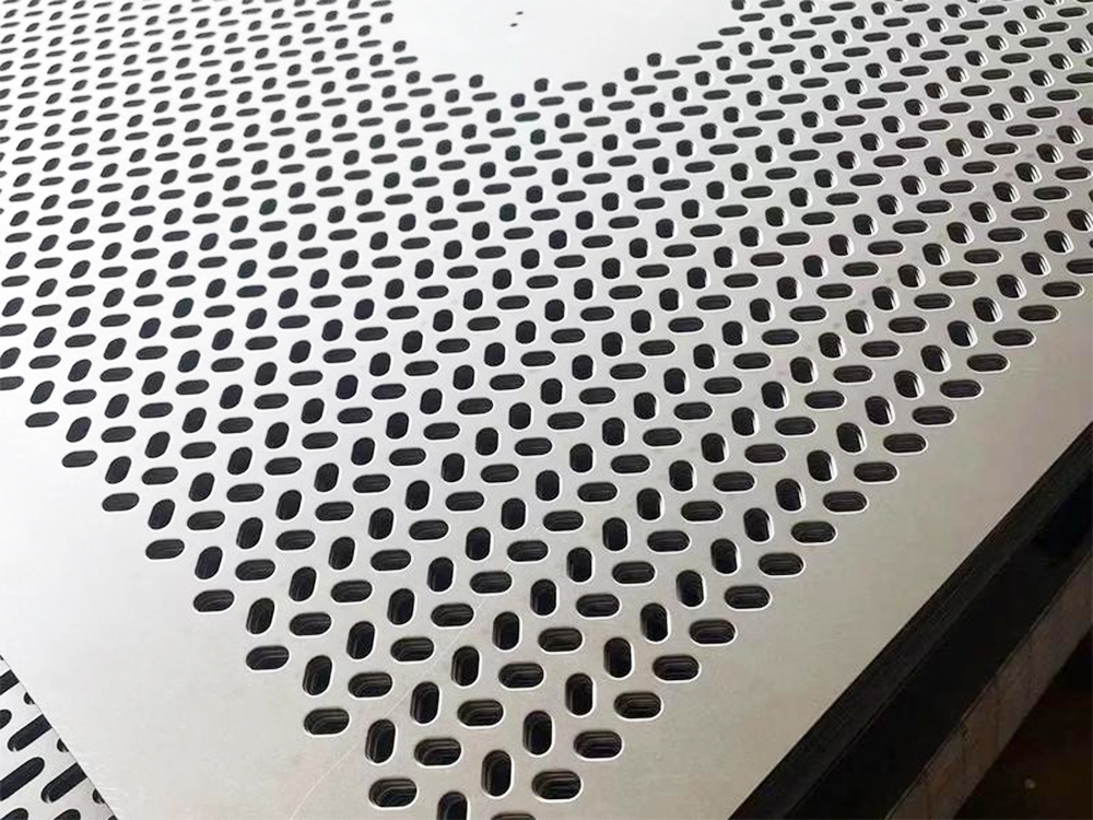 八字形冲孔网